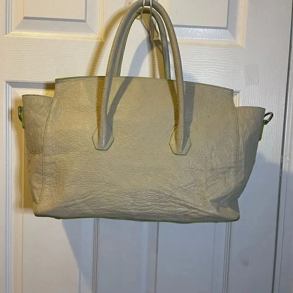 Vittoria Napoli Elegant Leather Cream XL Tote Bag with Green Accents